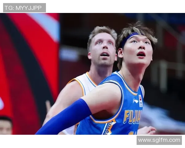 武汉篮球队进攻革新之路:战术创新与球员协作的完美结合